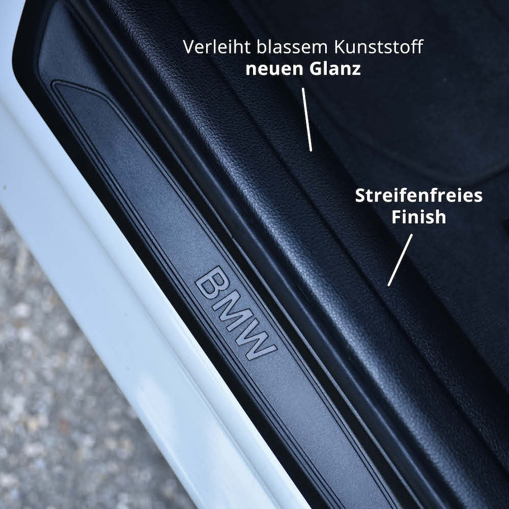 Sichtbare Farbauffrischung=>Unserer Kunststoffpflege verhilft mattem, blassen Kunststoff zu neuem Glanz – und das, ohne Schlieren oder Rückstände zu hinterlassen.
