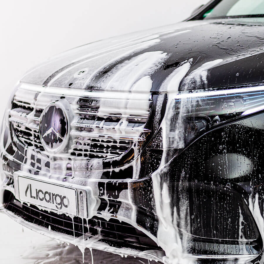 Snow Foam auf Mercedes 